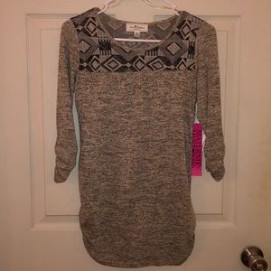 Long sleeve grey maternity shirt